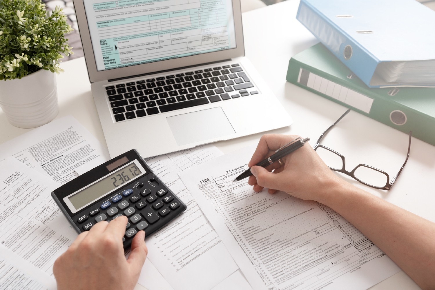 Hire An Experienced Tax Accountant For Your Business